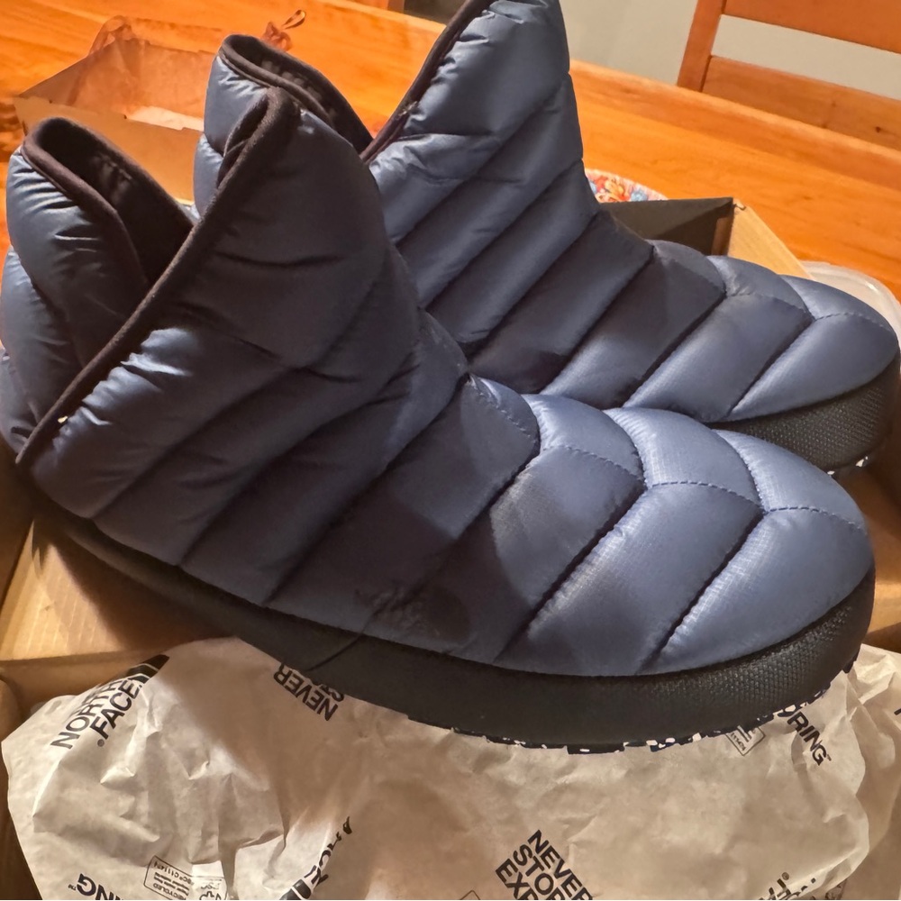 North Face Thermoball Traction Bootie Men’s 10